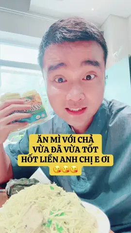 ĂN MÌ VỚI CHẢ ĐÃ ĐỜI SƯƠNG GIÓ #mi #anngon #tipikay #tipikayshop 