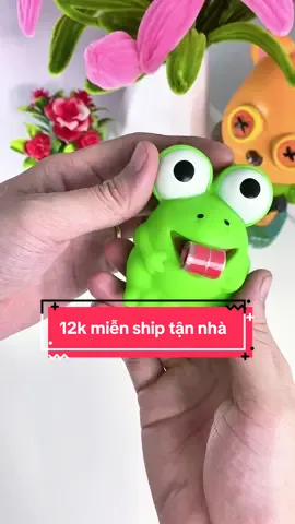 Con ếch thè lưỡi bé bỏ tivi điện thoại luôn #mecuakhoai16 #dochoibe #dochoiconech #dochoitreem #dochoi 