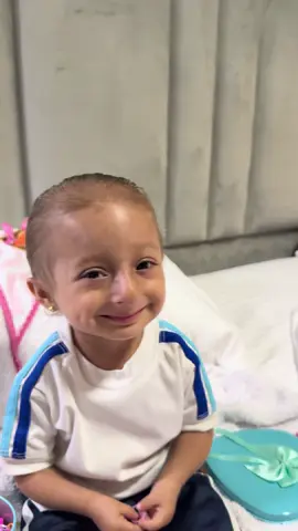 Miren el peinado tan espectacular de Maria Paula🥰🥰🥰 Que les parece?