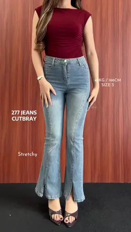 Happy Shopping!💙  #luxedlabeljeans #belilokal #jeans #rekomendasijeans #jeanshighwaist        