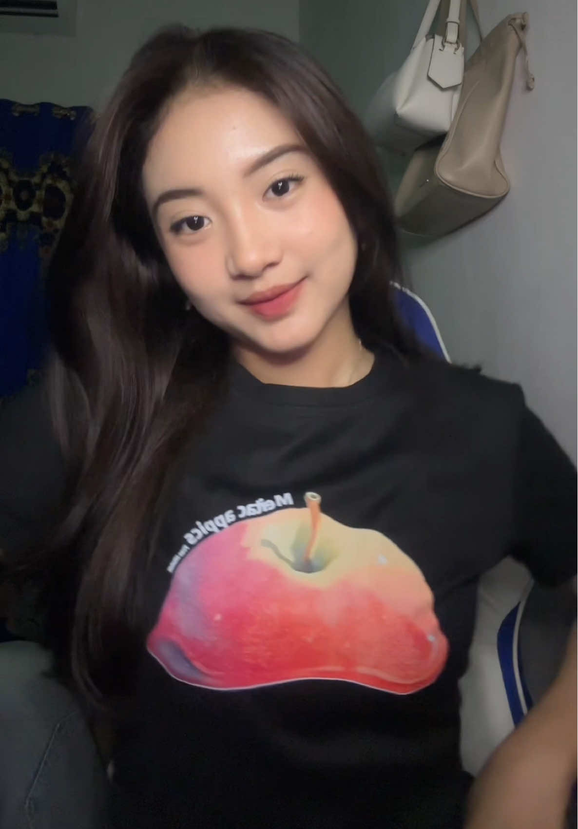 Outfit simple pake kaos ini😩🫰🏻🤍 #outfit #outfitideas 