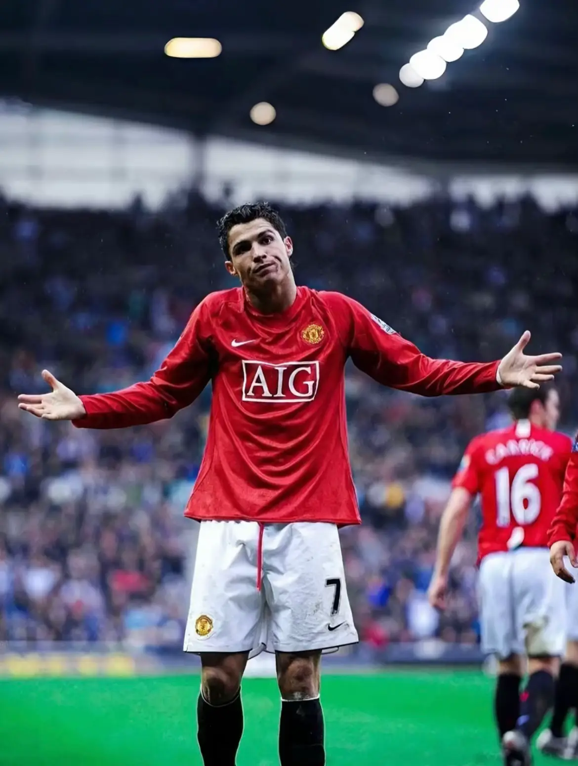 Immerse yourself in the 2008 version of Ronaldo at Manchester United 🔥🟥⚽️ Legendary 4k wallpapers of the young CR7, the moment when it all really started. An era, a style, a legend! 💯 Which of these wallpapers is your favorite? 📱👇#creatorsearchinsights #CR7 #CristianoRonaldo #Ronaldo2008 #ManUtd