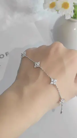 Lucky vibes only🍀#tiktokshoprestock #handmade #gift #jewelrylover #bracelet 