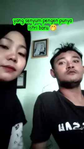 mau senyum tapi takut😄😄@Squidward #tiktoknews #viral?tiktok🥰 #fypシ゚ #cinta #suamitakutistri 