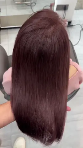 Đỏ rượu vang – sang chảnh, quyến rũ và cực kỳ nổi bật 🍷✨ Tone màu trendy, tôn da, lên tóc cực xịn cho nàng thêm phần khí chất #maunhuomdep #tocdepbinhduong #mautocdep 