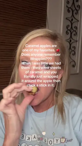 Do you remember Wrapples? I wish I could find them again. They were so yummy and such a fun treat! #falltreats #caramelapples #caramelapple  #caramel 
