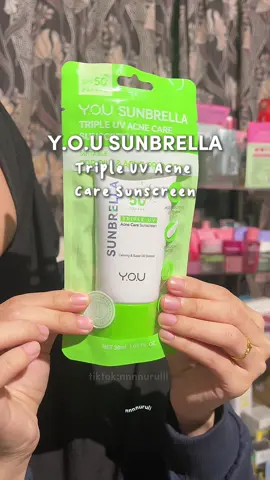 sunscreen ni bukan lightweight je tauu tapi takda whitecast jugak !  @YOU Beauty Malaysia #YOUBeautyMY #YOUSUNBRELLA #FYP #sunscreenviral #skincare 