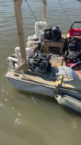 I had to watch this more than once… I thought I’ve seen it all 🤨 #qualified #wtf #headscratcher #cantmakethisshit #pressurewasher   📸 @captrobwilliams