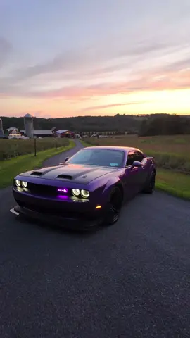 Hurry and get one of these Flow Series SRT badges for your Mopar before they sell out!! #challenger #charger #srt #hellcatclub😈😾 #hellcatchallenger👿👿       