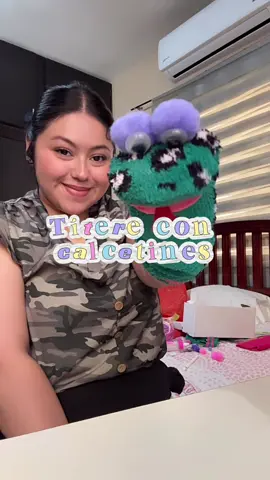 👩🏻‍🏫✨ Hoy les comparto un tutorial súper fácil: cómo hacer un títere con calcetín 🧦💜. Una idea creativa que hicimos para la escuela de mi bebé 👶🏻👩🏻‍🍼 y que después se convirtió en un juego lleno de risas 🎭😂. Solo necesitas materiales sencillos y mucha imaginación 🎨💡. Perfecto para actividades escolares o para un rato divertido en casa 🏠. 👉🏻 ¿Quién se anima a hacerlo? #ManualidadesParaNiños #TítereConCalcetín #MirosTips #ActividadesInfantiles #DIYConAmor