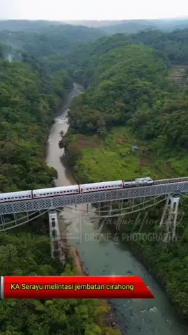 Ka serayu melintasi jembatan cirahong #tasikmalaya #ciamis #jembatancirahong #keretaapiindonesia #djimini3 