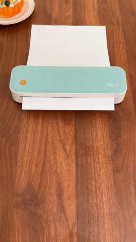🖨️ Impressões rápidas em qualquer lugar! Esta impressora térmica portátil é leve, prática e ideal para recibos, etiquetas ou notas no dia a dia. ✨📑 🔎feh8589 🔗https://temu.to/m/e5khh8l44vp #temufinds #shoptemu #temuportugal