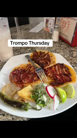 Trying out a new to me taco spot in Desoto Texas! Food was really good. What spot should I try next? What taco spot has the best cabeza tacos in the Dallas area? #tacos #trompo #tacosalpastor #lenguatacos #tacosdetripa 