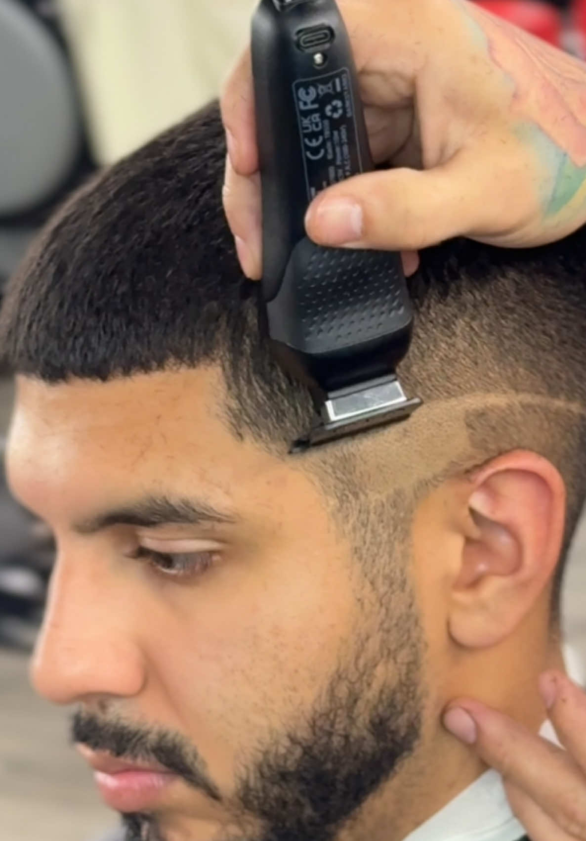 Fresh cuts start with the right tools 🙌@Supreme Trimmer  #ForYou #ForYouPage #FYPシ #ViralCuts #TikTokMadeMeDoIt 