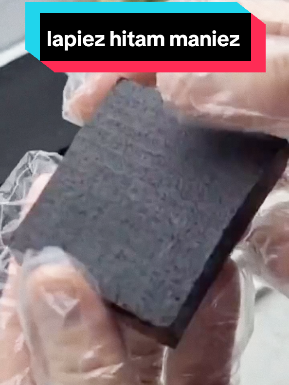 lapiez hitam maniez..mirip dodol..tp ini lapiez..yg penasaran. .yok dicoba buatnya#lapis #hitampremium #menukueviral #fyp #viral 