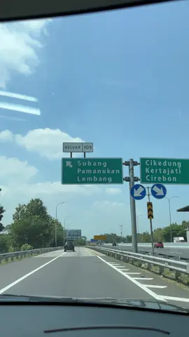 Vibes keluar toll Subang #subang #lembang #cikole #vibes #fyp 
