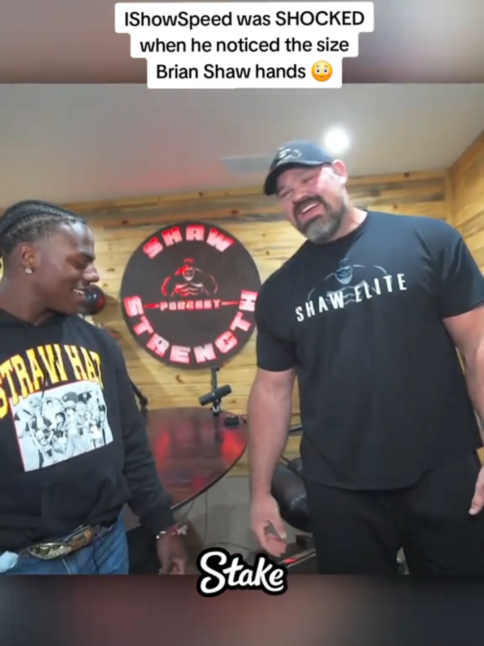 IShowSpeed was SHOCKED when he noticed the size Brian Shaw hands 😳 #ishowspeed #fyp 