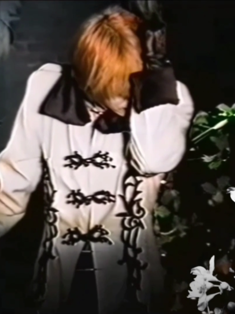 gogo no sasayaki #malicemizer #vkei #vkeilyrics #gogonosasayaki #tetsu
