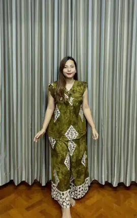 #ရန်ကုန်အိမ်ရောက်ငွေချေ #bkkfashionygn #womenclothing #wholesales #fypシ 