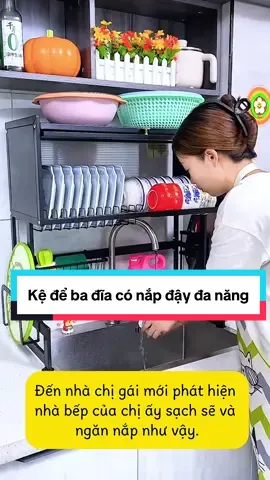 Kệ để bát đĩa có nắp đậy đa năng, phù hợp với những không gian bếp nhỏ. #phuonggiadung #giadungtienich #mebimsua #kebatdiathongminh #kechenbatdanang 