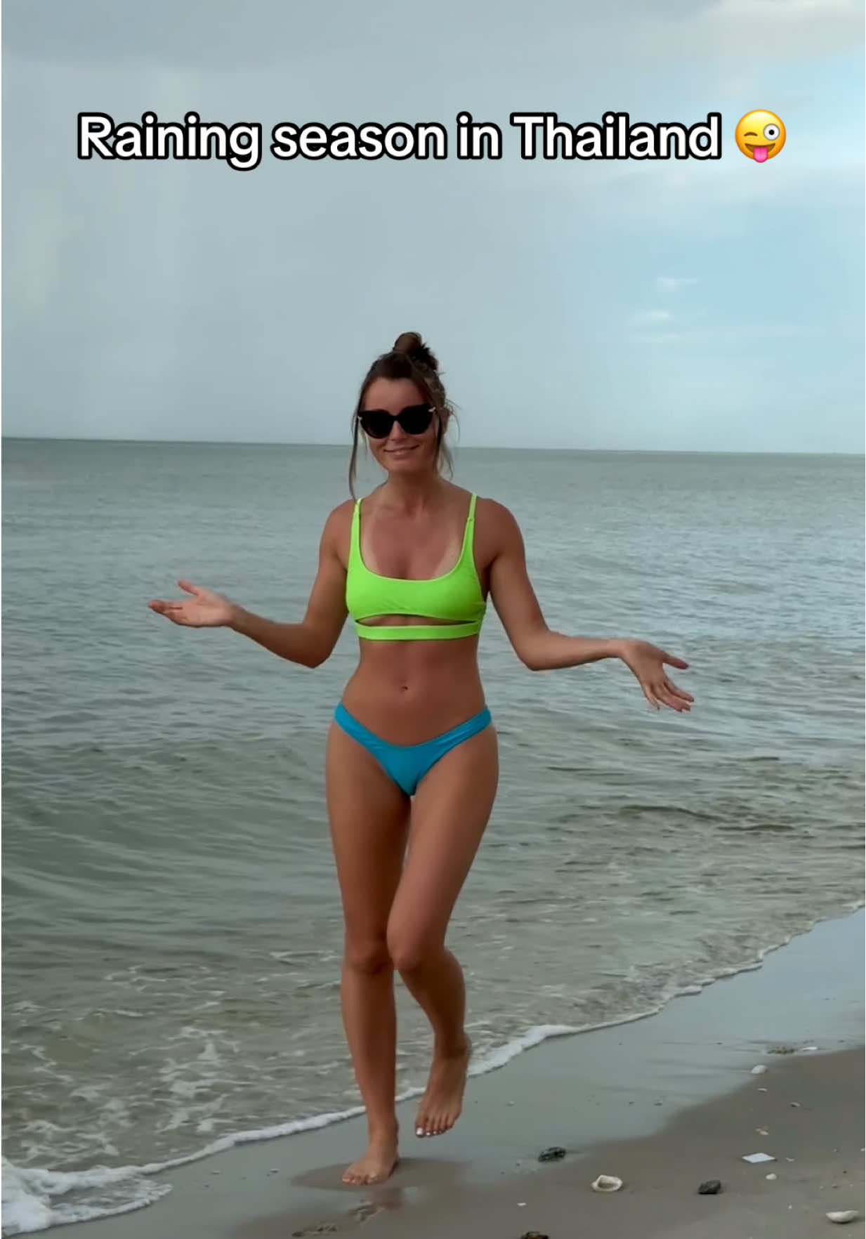 Cruel raining season ☀️ 🌧️  #rainingseasonthailand #huahin #thailandholiday 