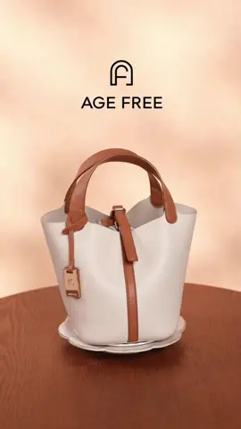 From milky beige to rich caramel: Jennie Bag’s contrast colors elevate outfits🤫👜 #bucketbag #handbag  #womenbag #everydaybag #officebag #trendybag #fashionbag #bagrecommendation #agefreebag #fyp 