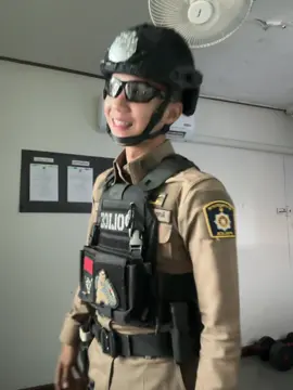 ขอทางให้น้องเตฟันเหล็กบ้างจะได้มั้ยครับ.🤣👮🏻‍♂️#น้องเตตำรวจใหม่ #fyp #สระแก้ว 