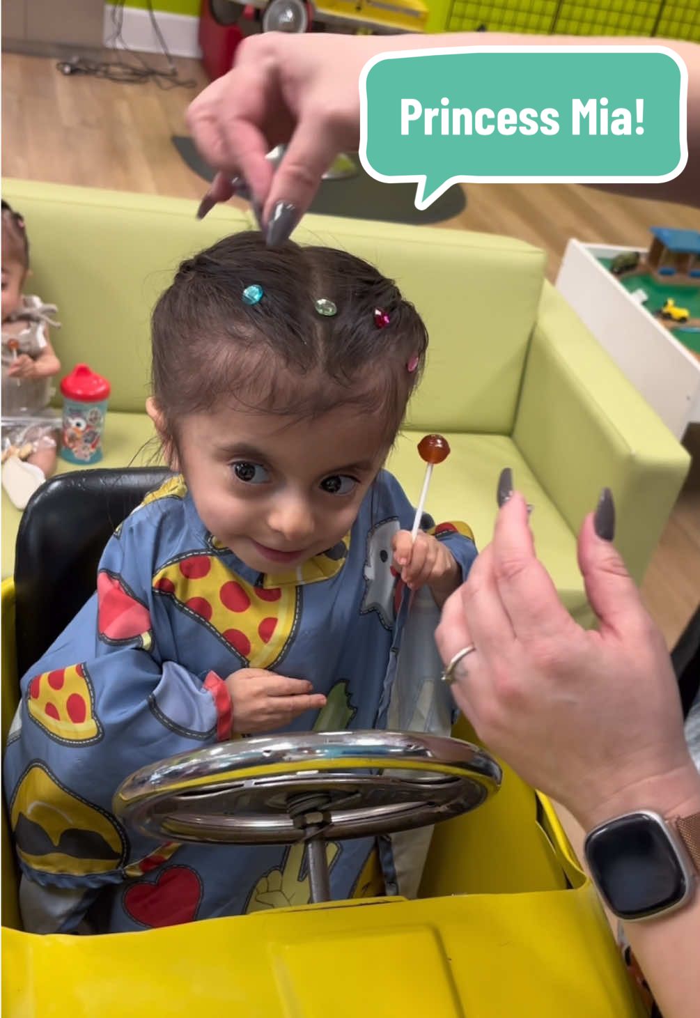 The way she started bouncing in her little seat is just so precious 🥹❤️ #kidsoftiktok #cute #LIVEIncentiveProgram #JustGoLIVE #PaidPartnership 