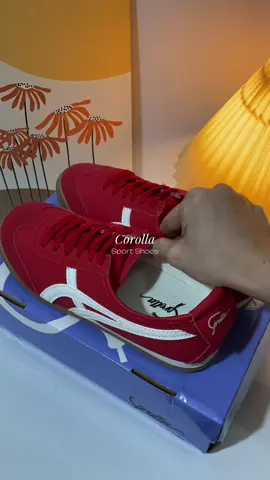 I finally have the red Corolla shoes! 😍 I made the right choice 🤍✨ #sportshoes #shoes #corolla #corollashoes 