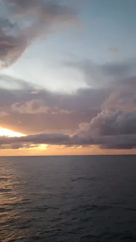 Thats a remix  @TWINSICK #goldenhour #tune 