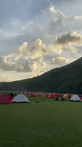 agendakan weekend mu teman teman 🤩 jangan lupa booking tenda di kita hubungi nomor yang ada di bio atau bisa langsung di tempat WARUNG DUTA KOPI DOBEL L open 24 jam #pantaikebo #munjungan #trenggalek #camping #sewatendapantaikeboreal 