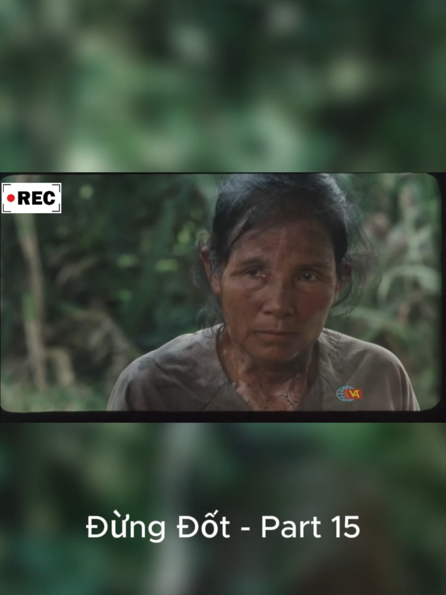 Phim Đừng Đốt - Part 15 Đừng đốt là một bộ phim theo dòng chính kịch lịch sử được sản xuất vào năm 2009 do Đặng Nhật Minh đạo diễn và viết kịch bản. Phim được tạo dựng dựa trên hai quyển nhật ký nổi tiếng cùng tên của nữ bác sĩ – liệt sĩ Đặng Thùy Trâm, được cô viết từ ngày 8 tháng 4 năm 1968 đến ngày 20 tháng 6 năm 1970. #xuhuong #phimxua #phimchientranh #phimdungdot #nhatkydangthuytram #dangthuytram