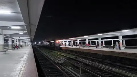 🚝 . . #fyp #fyppppppppppppppppppppppp  #foryouu  #khulnarailwaystation #bangladesh🇧🇩 