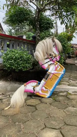 Ahh😋🥶💗 #jarankepangtemanggung #temanggung24jam #jaranantemanggungan #temanggunghits #jaranklasik #trendjaranan  Info pemesanan dm saja. Menerima pesanan gundulan , fulset , cat / cat ulang juga bisa. Khusus klasik🙏