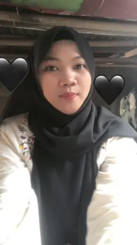 tolonggg beta lagi jatuh CINTA  hahahaha