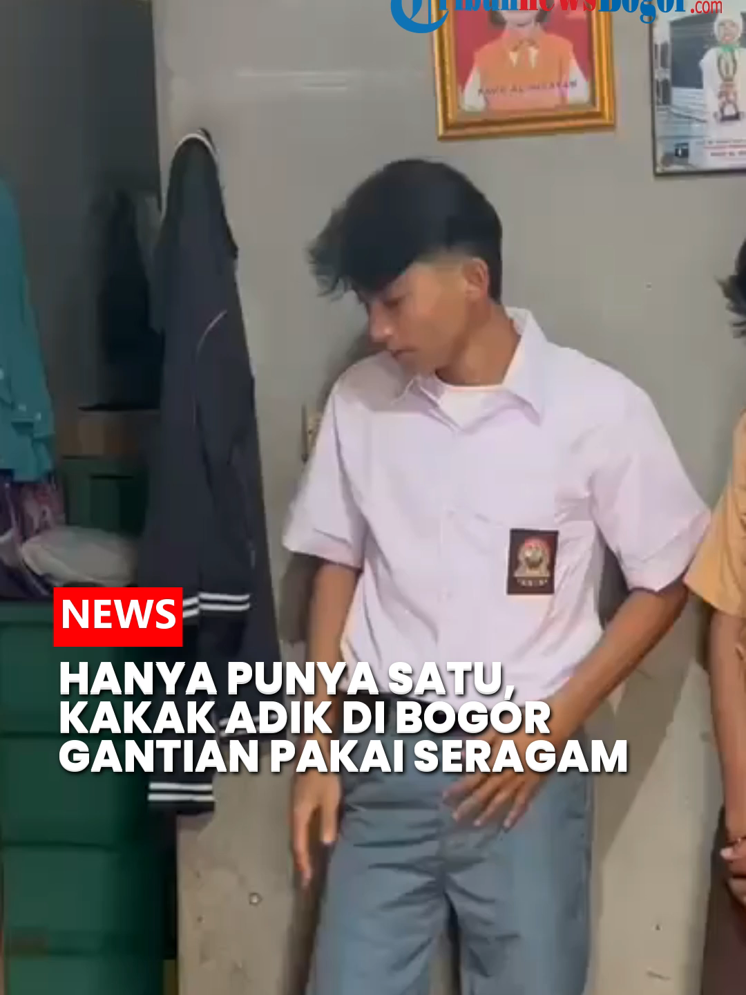 Semangat Kakak-Adik di Bogor Bikin Haru, Bergantian Seragam Demi Tetap Sekolah  Selengkapnya di TribunnewsBogor.com #bogor #pilu #sekolah #seragam #ekonomi #kisahhidup #perjuangan
