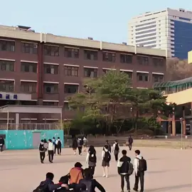 Udh lama di K-trauma, yuk pindah ke K-comedy yg bakal tyg Oktober nanti dgn barisan aktor yg cakep