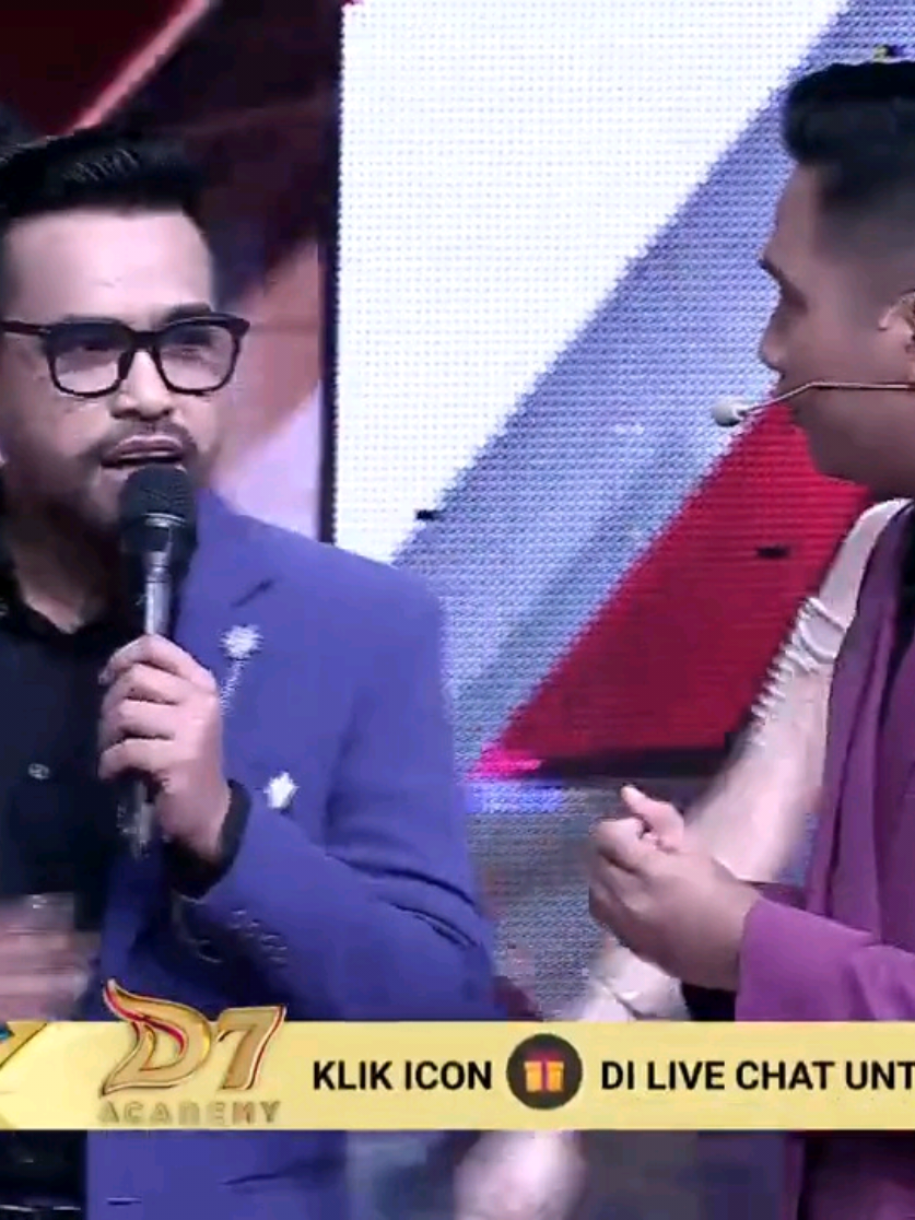 bapaknya shok🤣🤣@da7_syaqirahhh06 #syaqirah #da7 #dangdutacademy7 #sidrapsulawesiselatan  #CapCut 