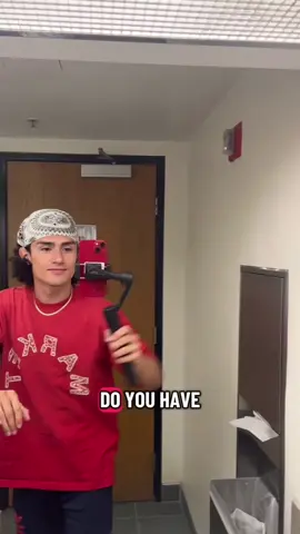 Content creators, you NEED to see this stabilizer in action 👇🏼 #gimbal #phonegimbal #dealsforyoudays #phoneholder #phonestabilizer 