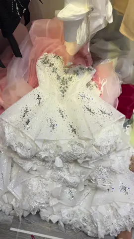 #LinhVuNinhHiepChuyênSỉVáyĐầmDựTiệc #VáyĐầmDựTiệcCaoCấp #VáyĐínhĐáBling 