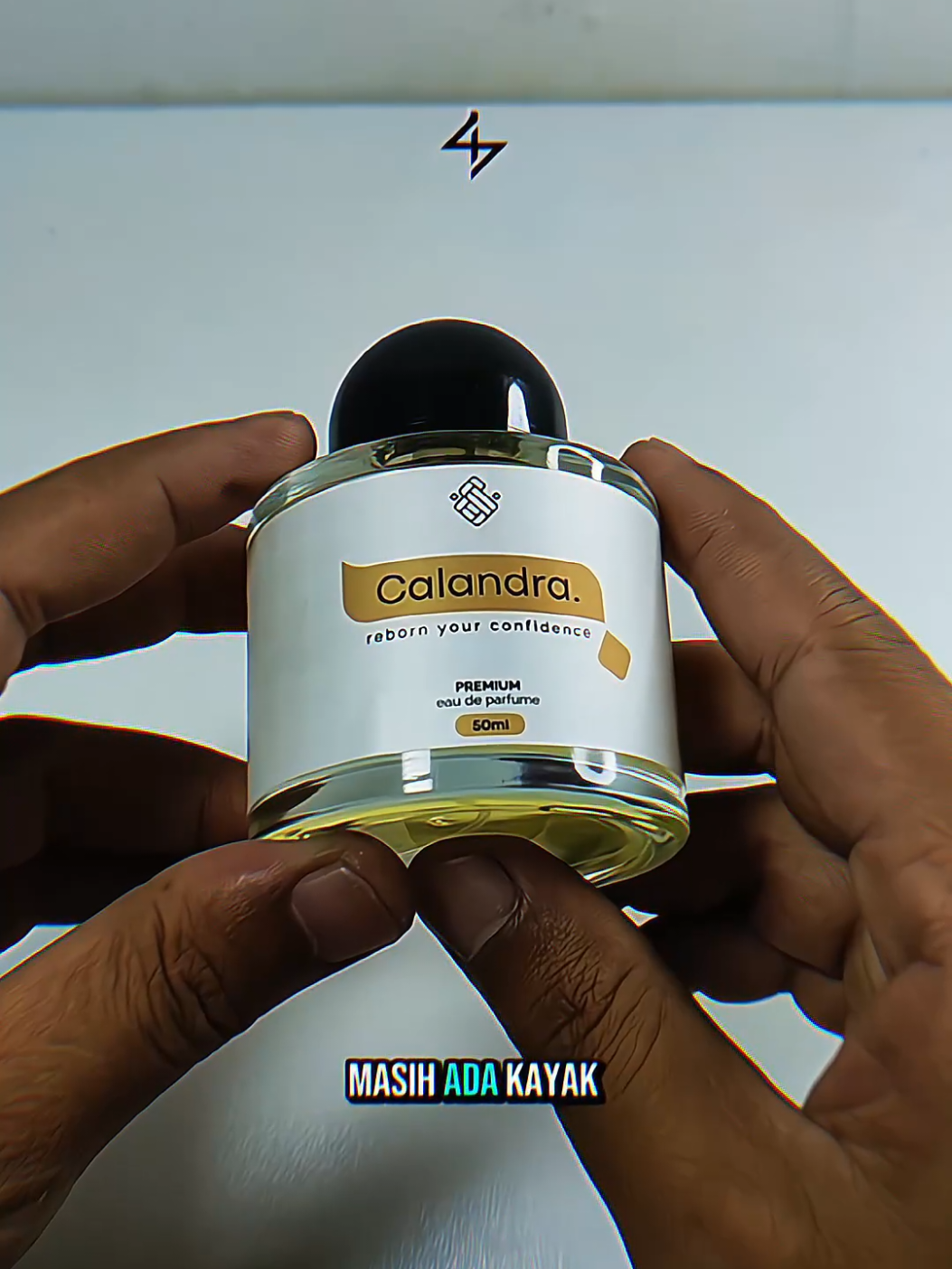 parfum versatile bisa dipake kapan aja wanginya cakep, mas @ade approve geyz 🫵🔥📈 #set1awanade #andinskinparfum #parfum #parfumcewek #parfumviral 