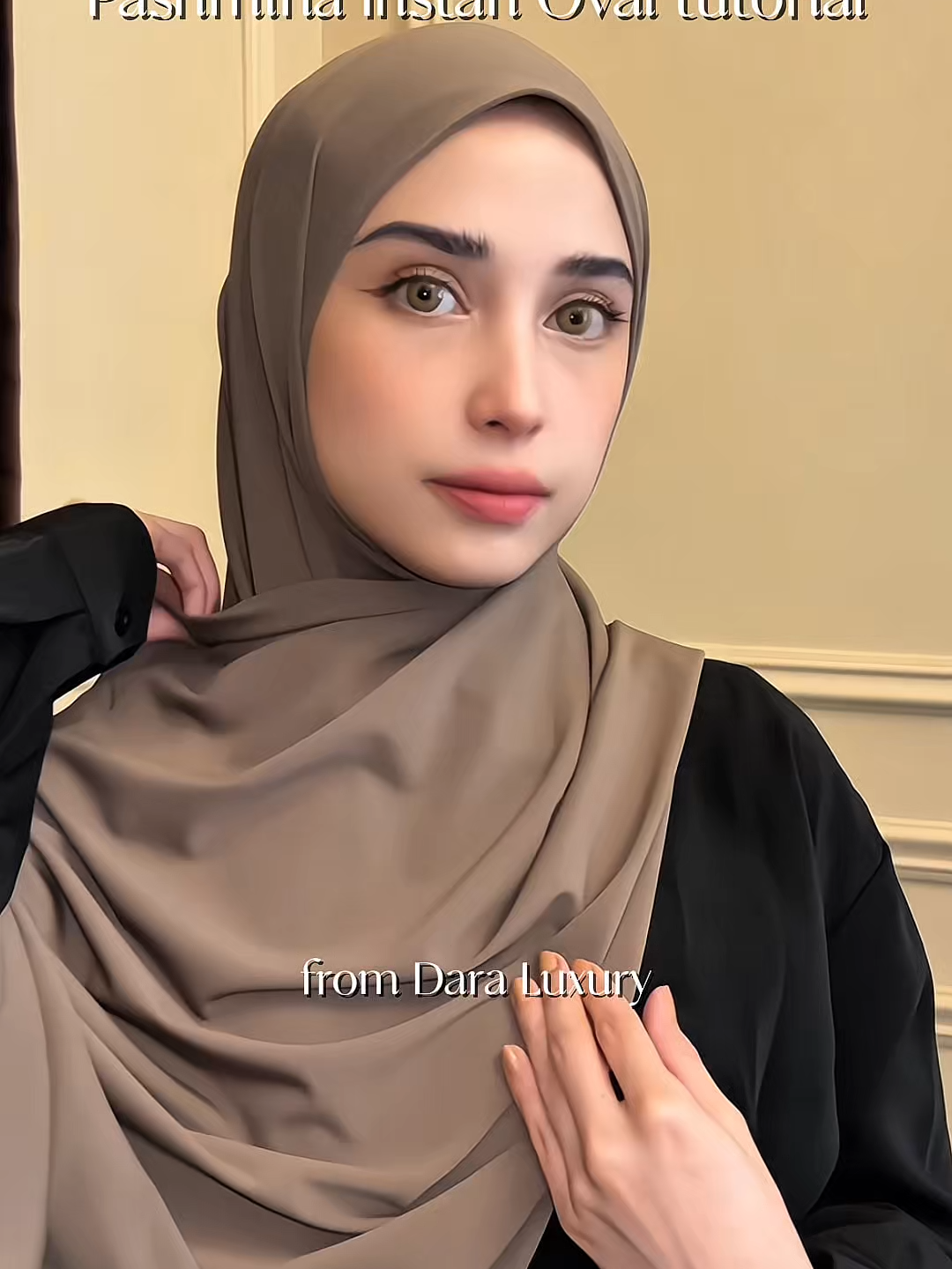 Ujung membulat = jatuhnya cantik dan mudah diatur!#pashminajersey #hijabtutorial #hijabtiktokers #simplehijab #dailyhijab #hijabtiktok #daraluxury #fyp #pashminainstan #hijabintan #pashminaoval