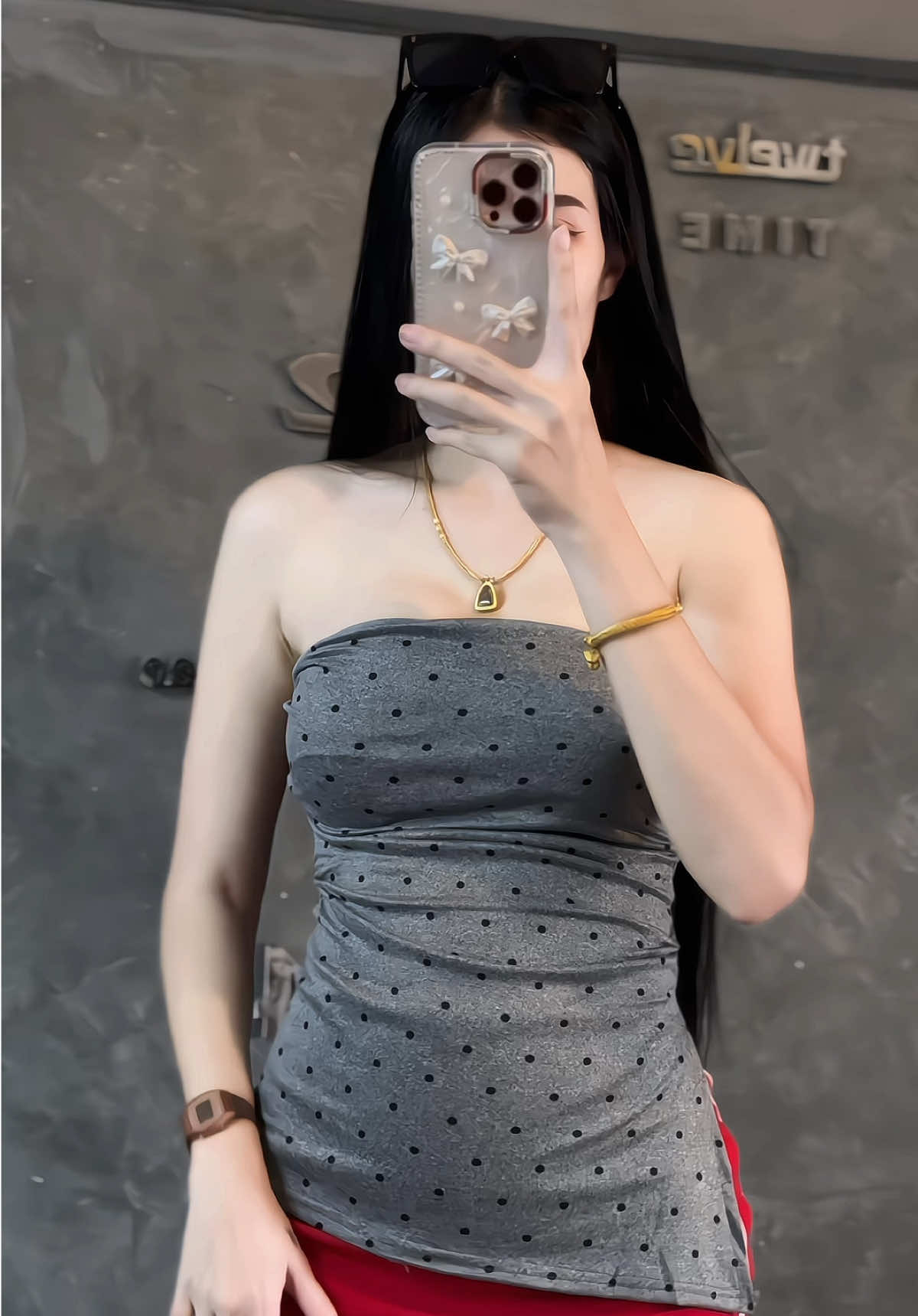 สีเทาลายจุด 😎🔥 #เสื้อเกาะอก #เสื้อเกาะอกแฟชั่น #เสื้อเกาะอกน่ารัก #แฟชั่นผู้หญิง #ไอเดียแต่งตัว 