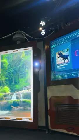 “Into the Deep” exhibit at the Bishop Museum an interactive time traveling short show that takes you through different periods of the Mesozoic Era. 