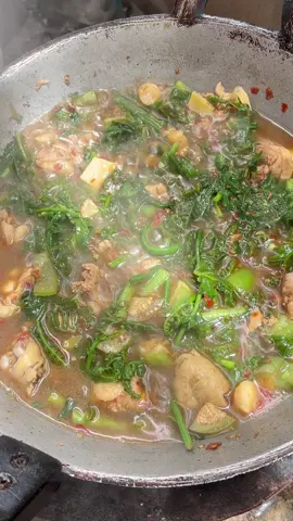 แกงผักพื้นบ้านใส่ข้าวคั่ว🤤🍆🥬🌶️🫛#พาทำกิน #ฟีดดดシ 