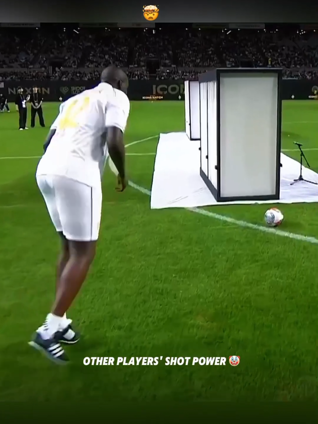 Other players' shots + Him 🤯#football #Soccer #viral #omg 