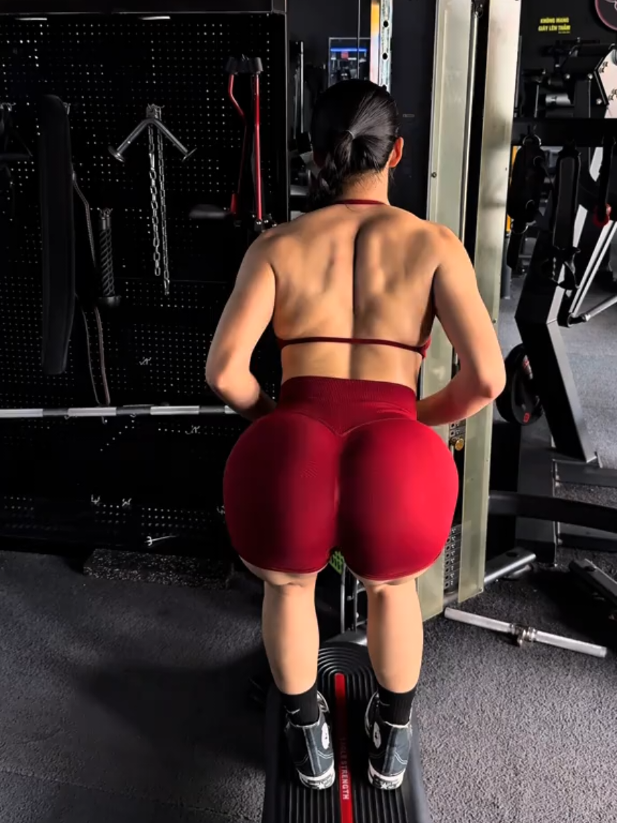 hóp bá bóp dấu nhiêu si bá dần #nhacphim #hongkong #shegym #xuhuongtiktok #emgaibody 