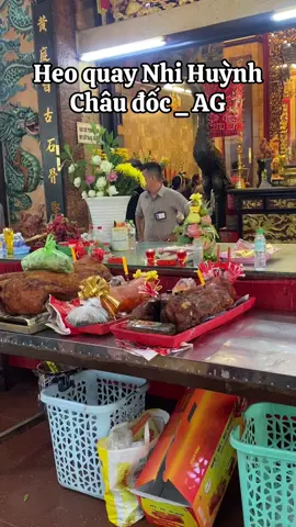 Heo quay dâng tạ Lễ Bà quá ưng ý #xuhuongtiktok #heosuaquaynguyencon #mieubachuaxu 