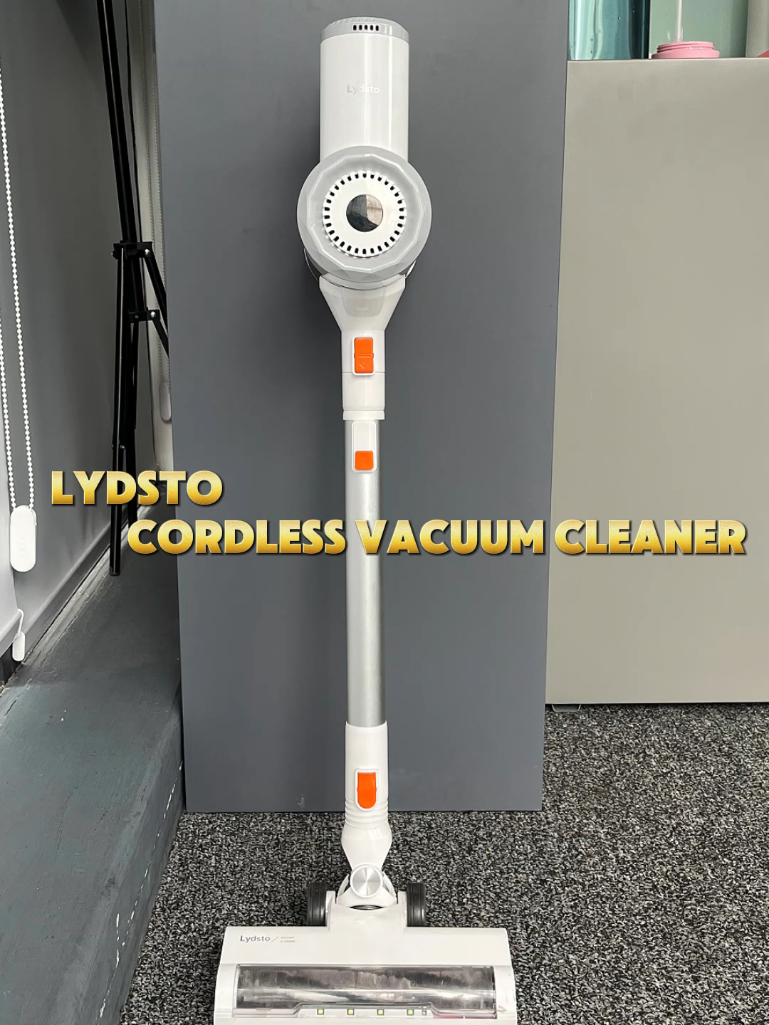The Lydsto Cordless Vacuum fits right into your lifestyle at sa aesthetic mong bahay. #vacuumcleaner #lydsto #vacuum #cleaning #cordlessvacuum