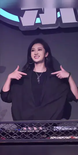 #suhuong #trending #trendingtiktok #nhachaymoingay #thaihoangremix 